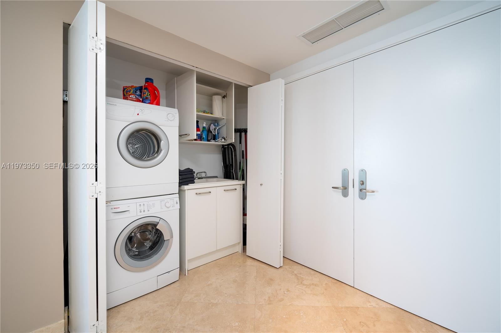 image Jade at Brickell Bay29