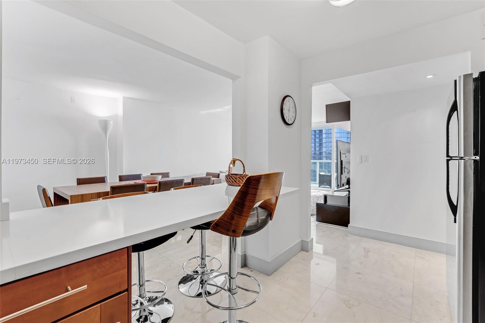 100 Bayview Dr #2007 Sunny Isles Beach, FL 33160