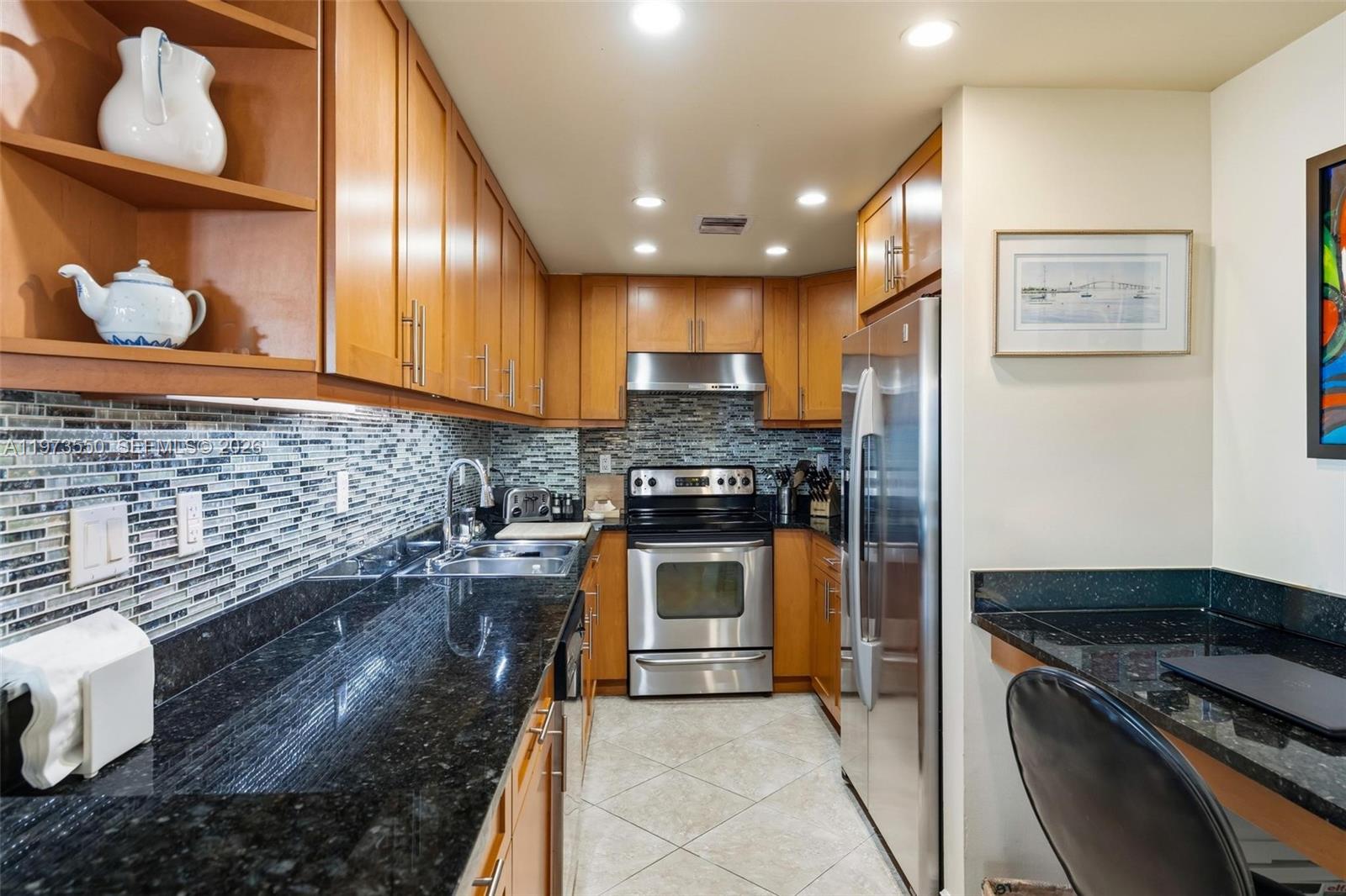 10350 W Bay Hbr Dr #PH-H Bay Harbor Islands, FL 33154