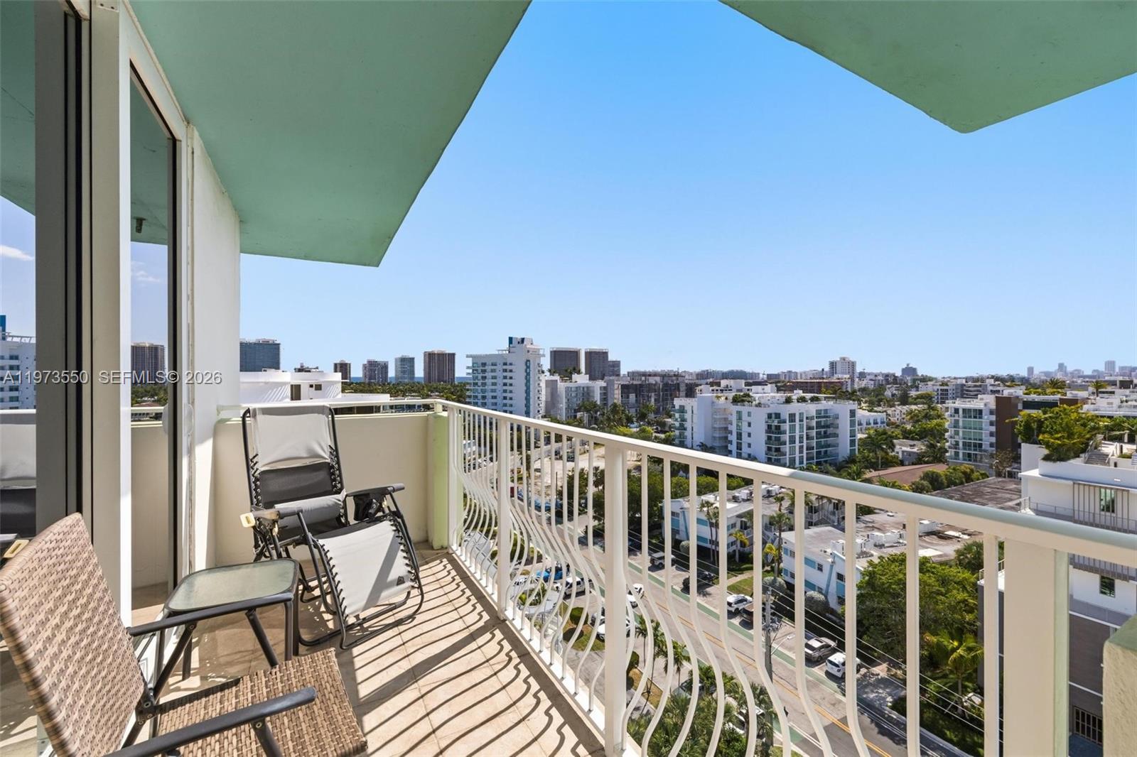 10350 W Bay Hbr Dr #PH-H Bay Harbor Islands, FL 33154