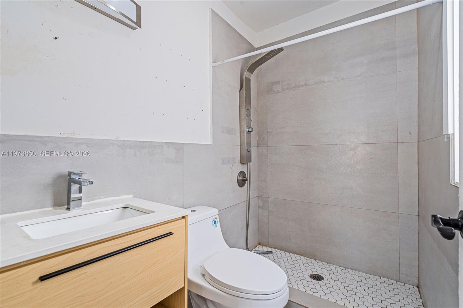 2220 SW 16th Ter Miami, FL 33145