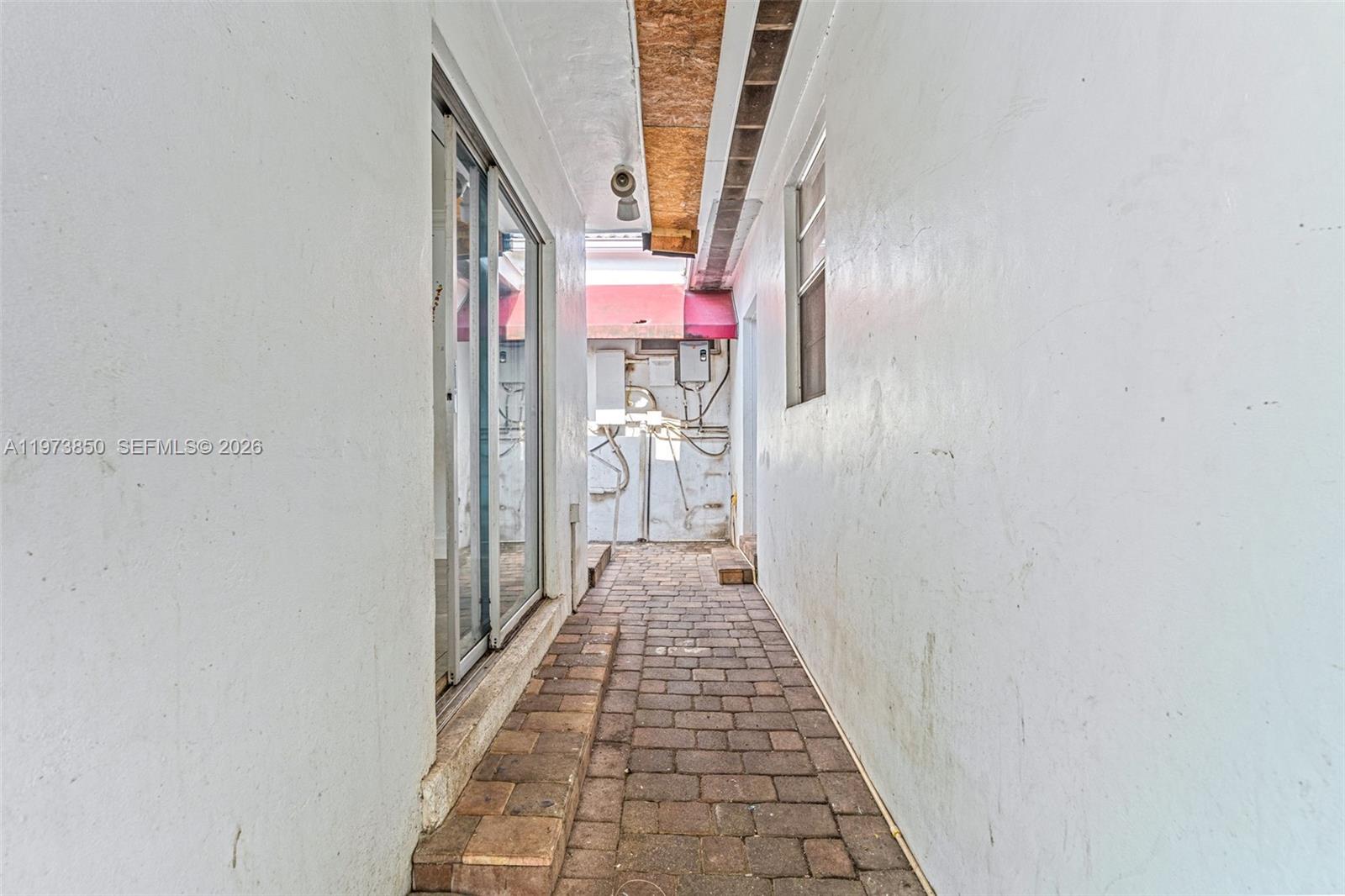 2220 SW 16th Ter Miami, FL 33145