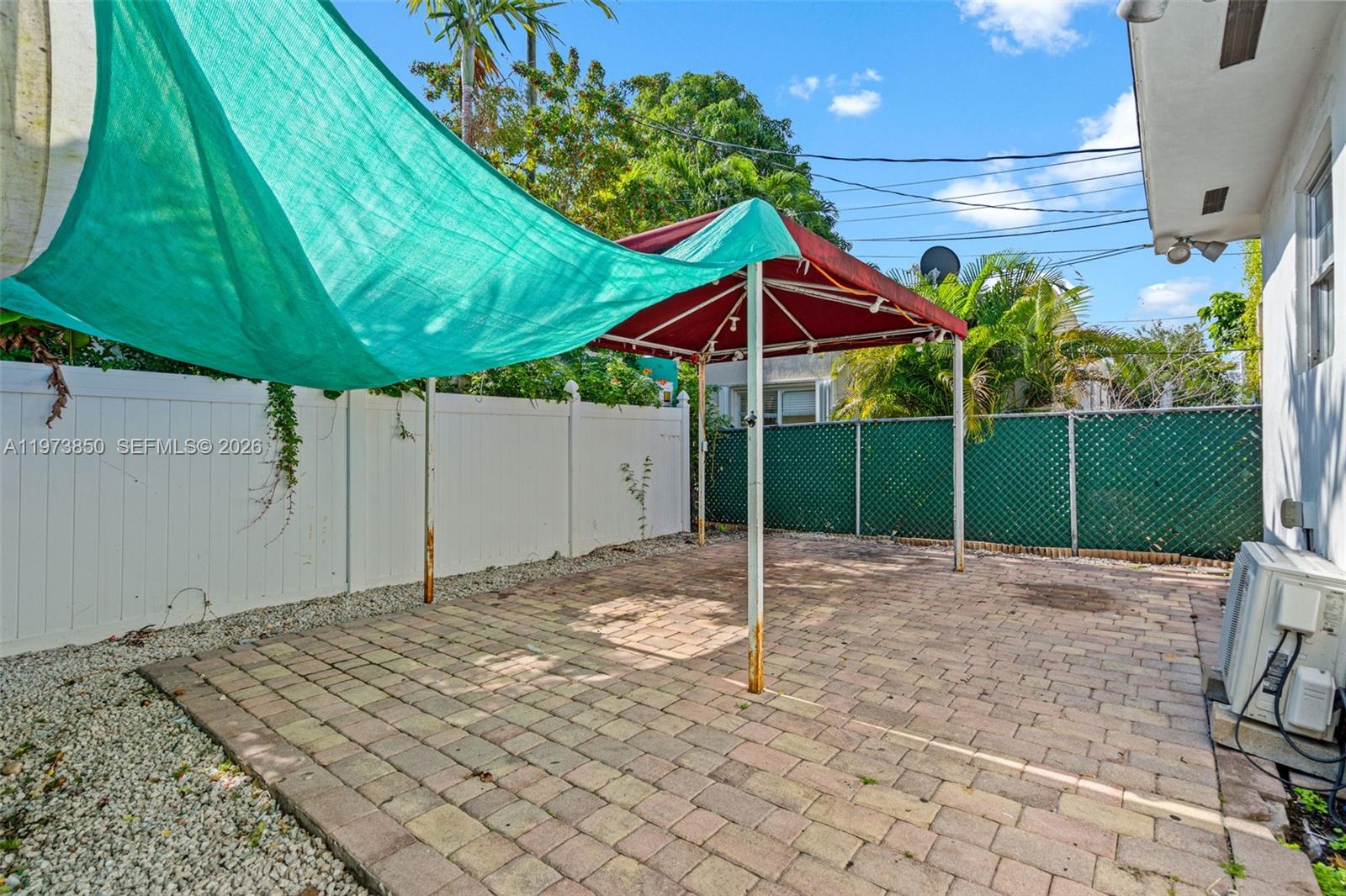 2220 SW 16th Ter Miami, FL 33145