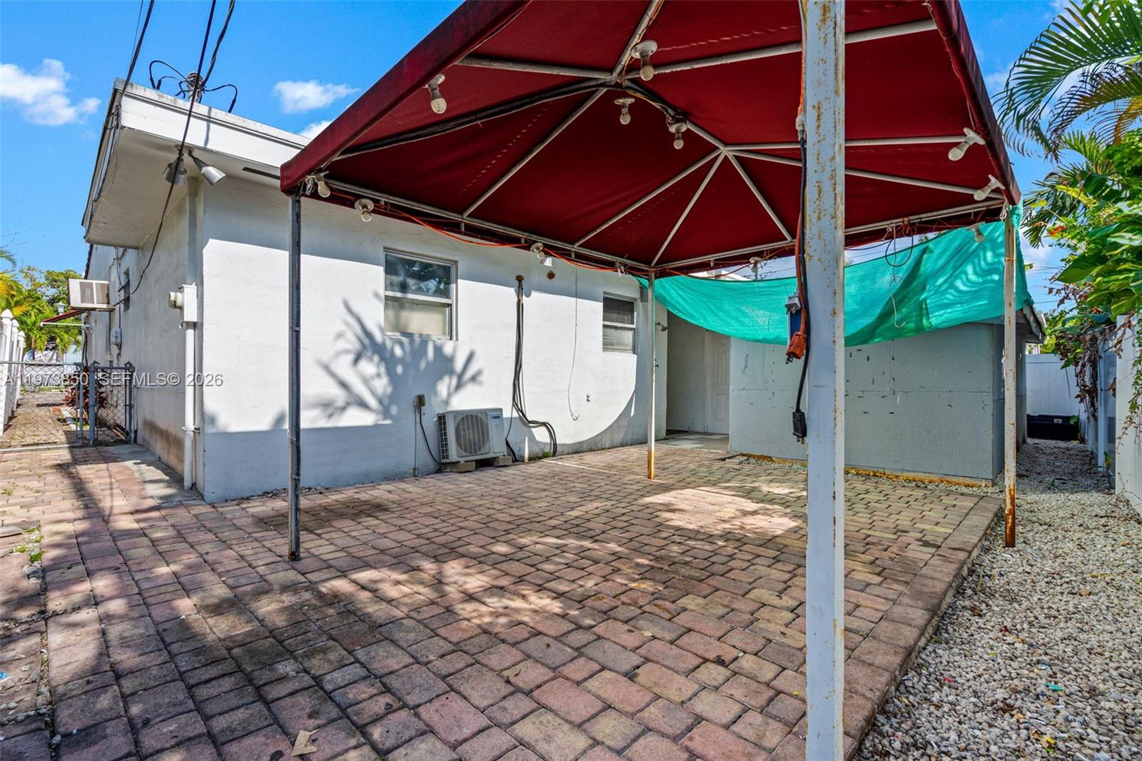 2220 SW 16th Ter Miami, FL 33145