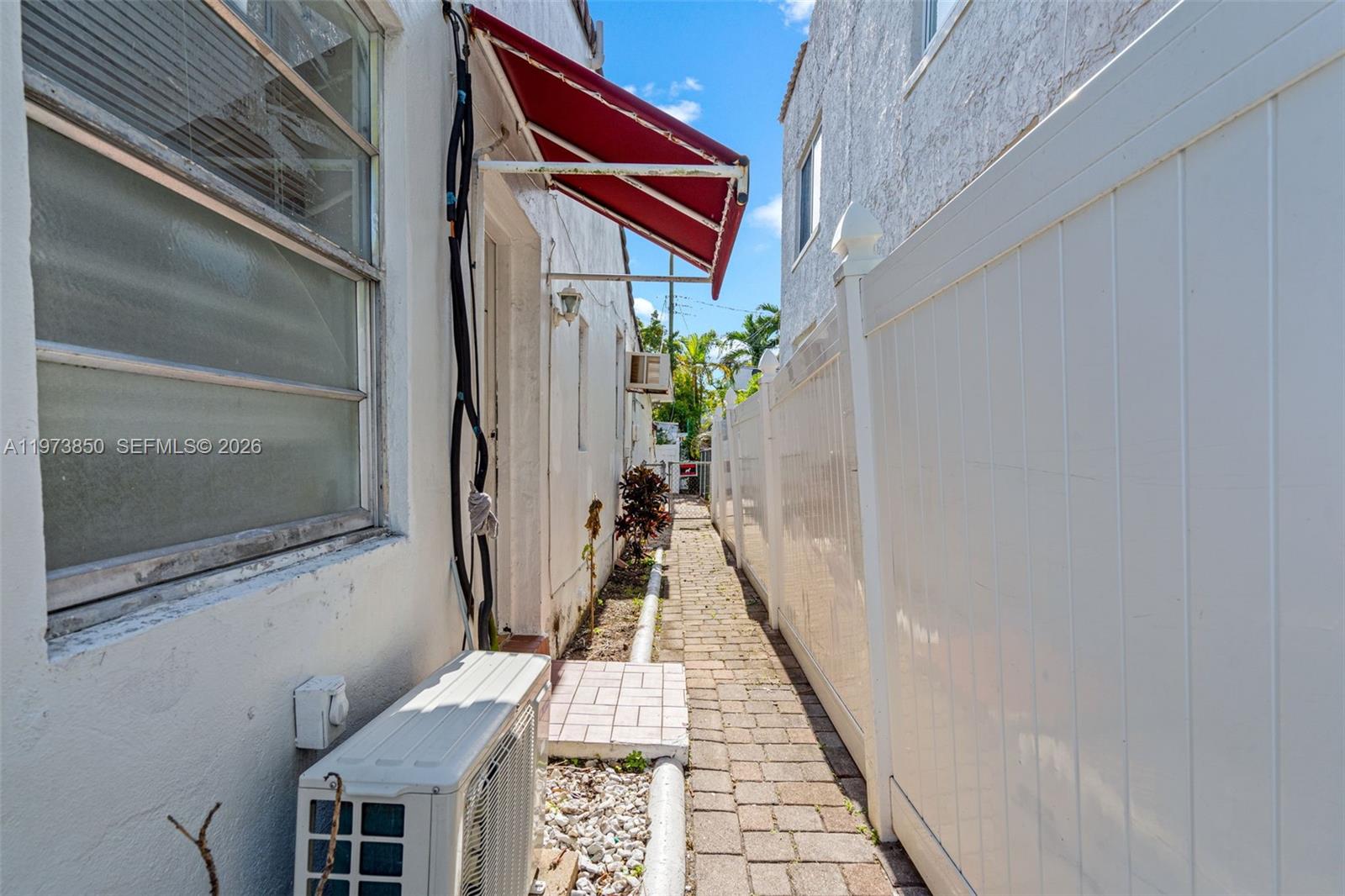 2220 SW 16th Ter Miami, FL 33145