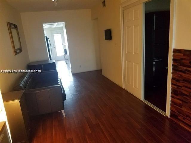 1430 NE 170th St #214 North Miami Beach, FL 33162