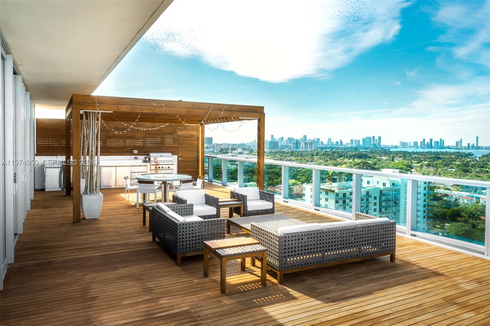 2901 E Collins Ave #1602 Miami Beach, FL 33140