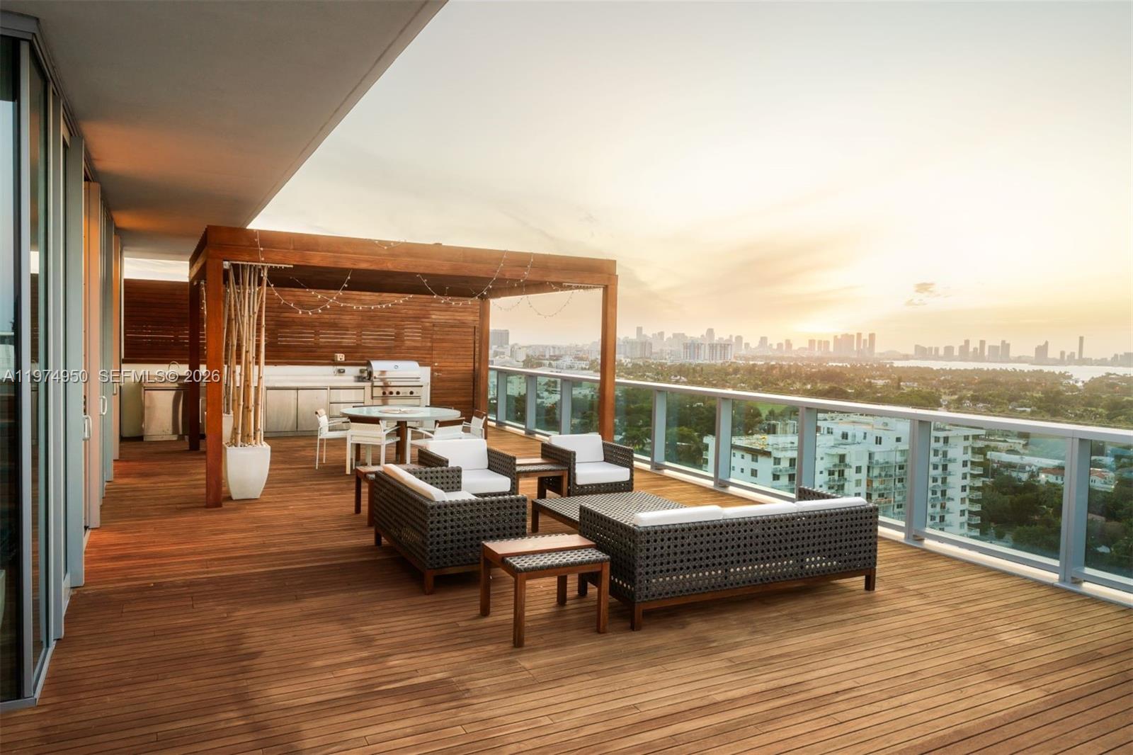 2901 E Collins Ave #1602 Miami Beach, FL 33140