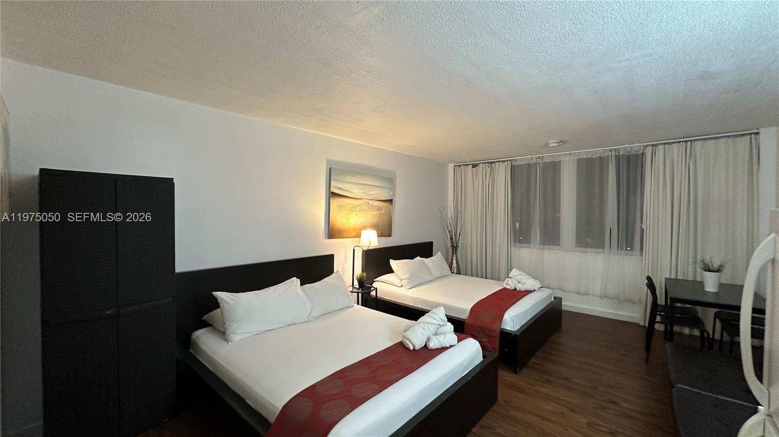 19201 Collins Ave #1029