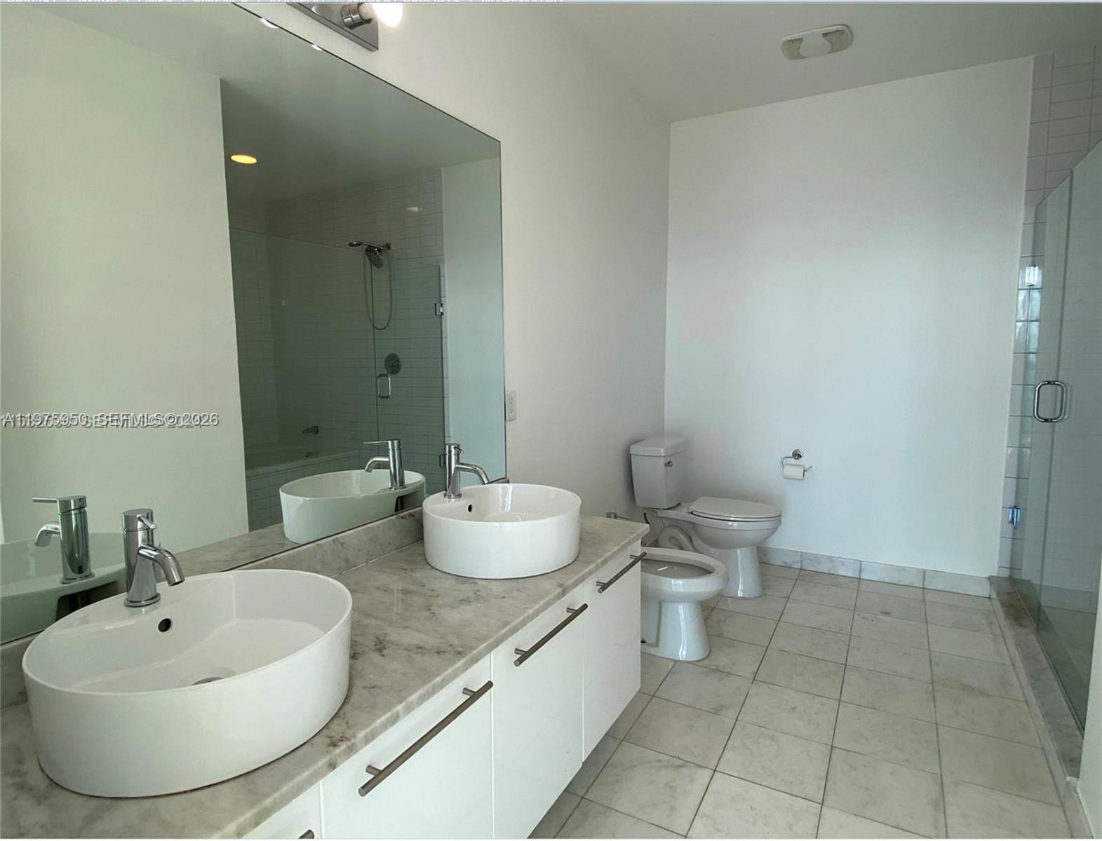 888 Biscayne Blvd #4806 Miami, FL 33132
