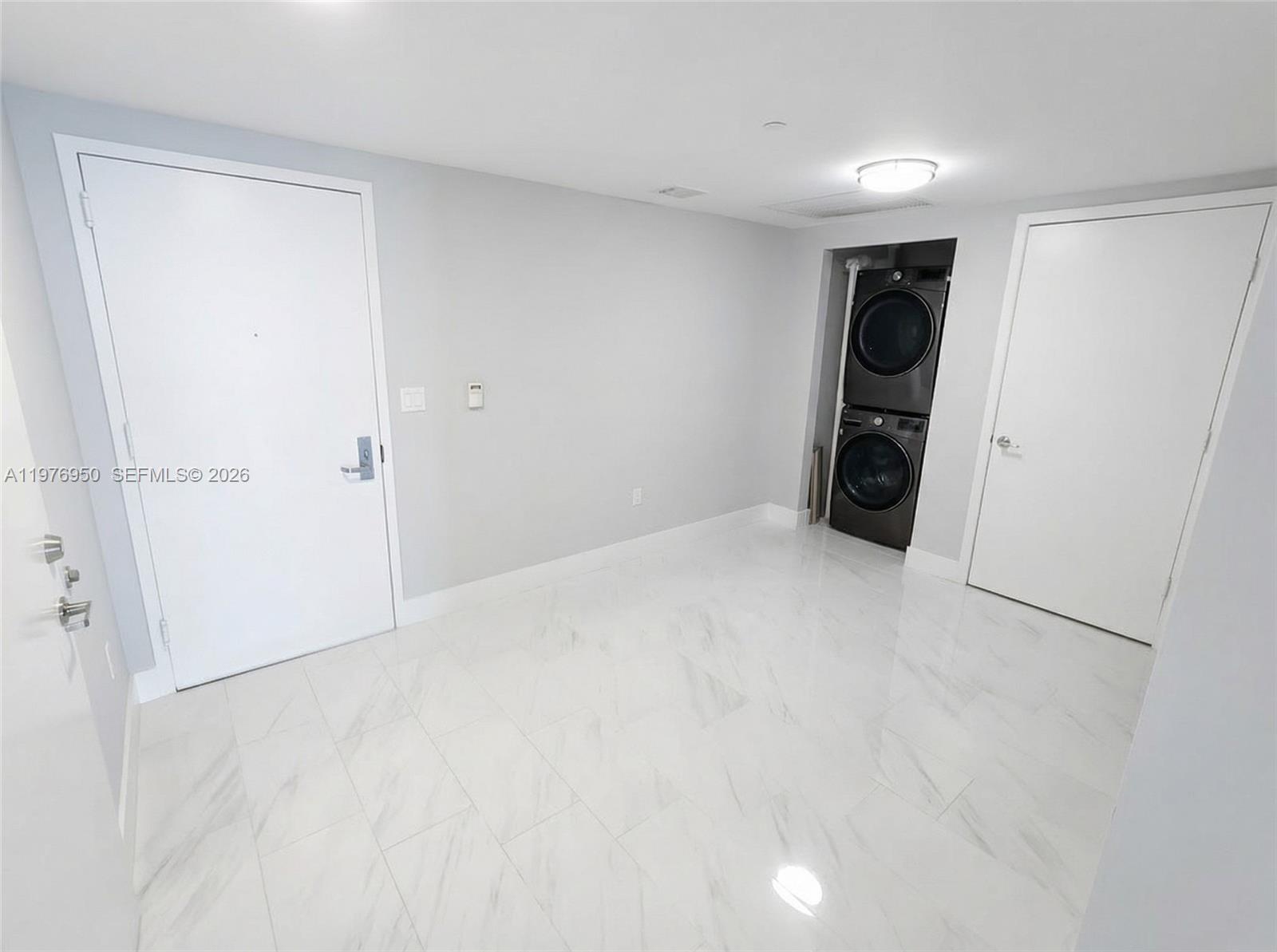 image Icon Brickell I9