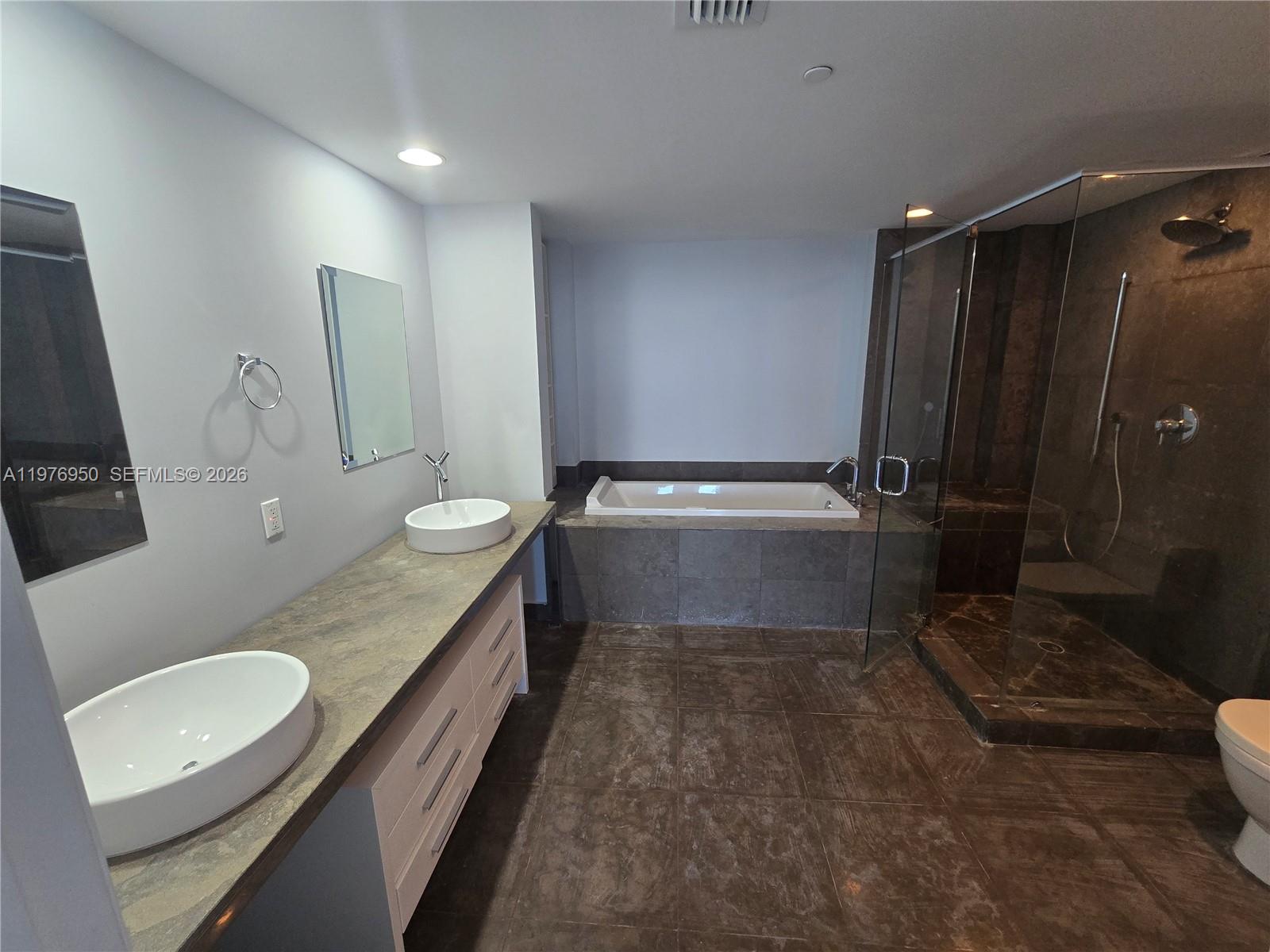 image Icon Brickell I14