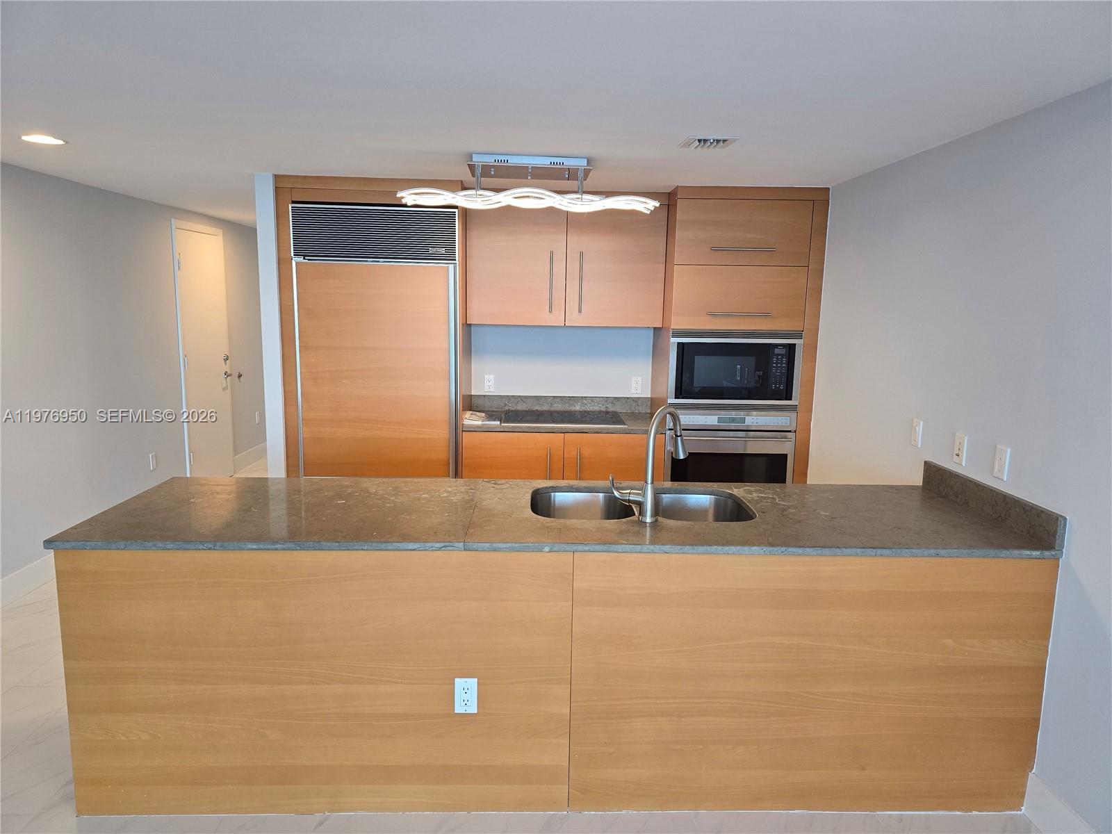 image Icon Brickell I6