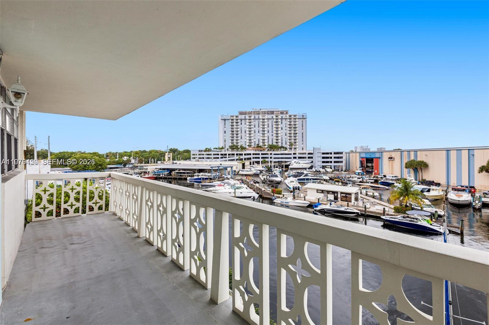 13155 Ixora Ct #406 North Miami, FL 33181