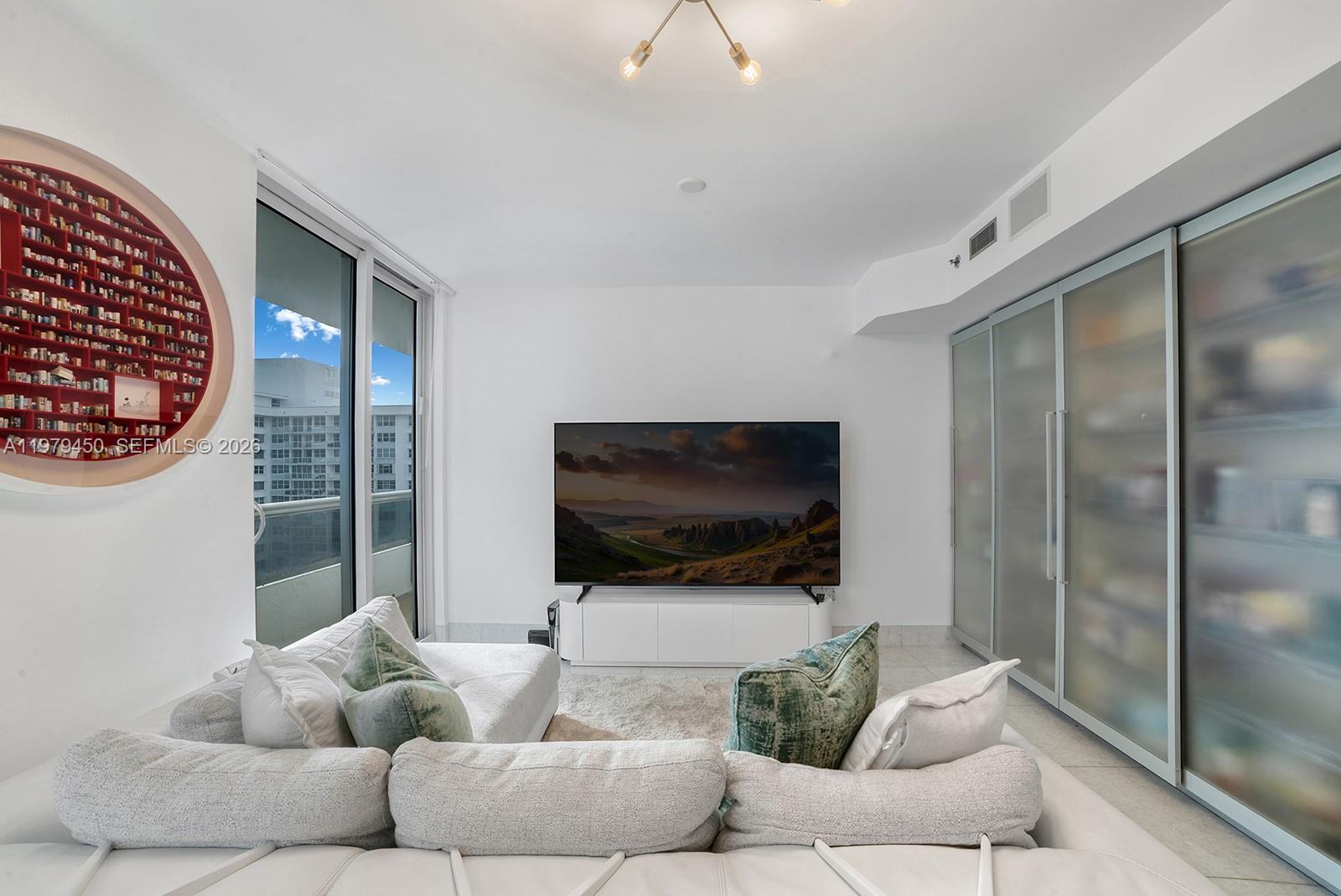 5801 Collins Ave #1200 Miami Beach, FL 33140