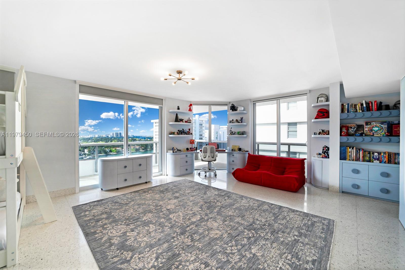 5801 Collins Ave #1200 Miami Beach, FL 33140