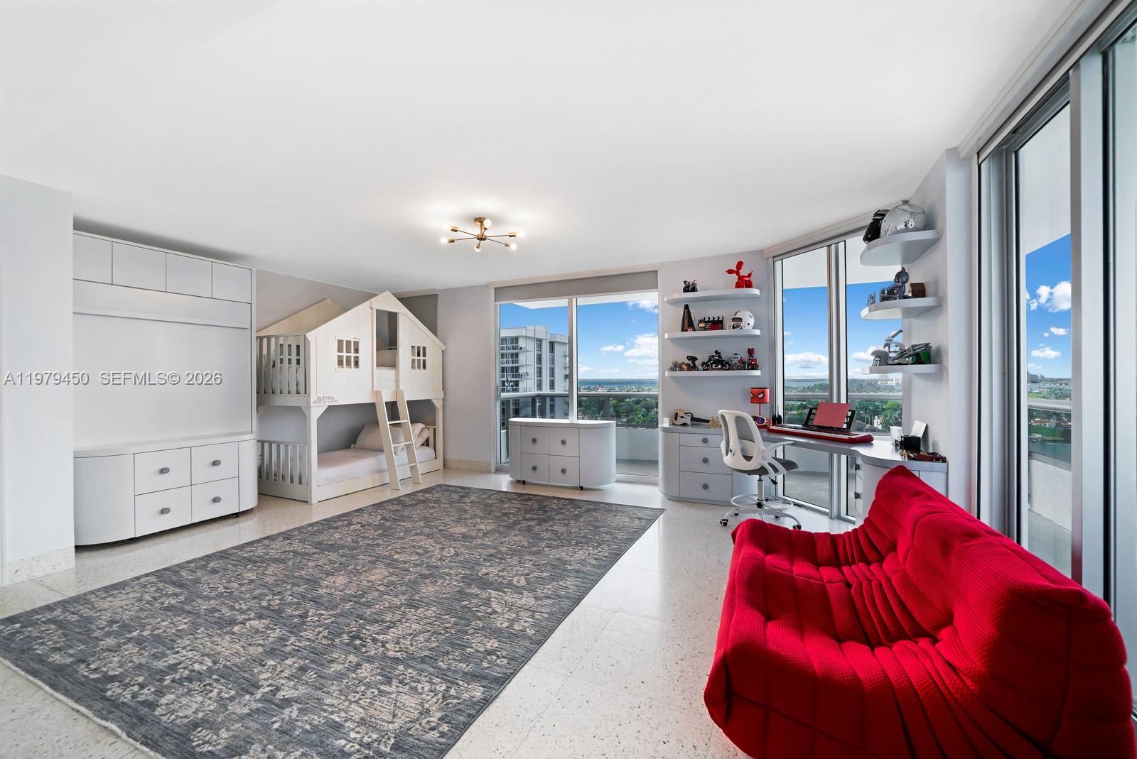 5801 Collins Ave #1200 Miami Beach, FL 33140