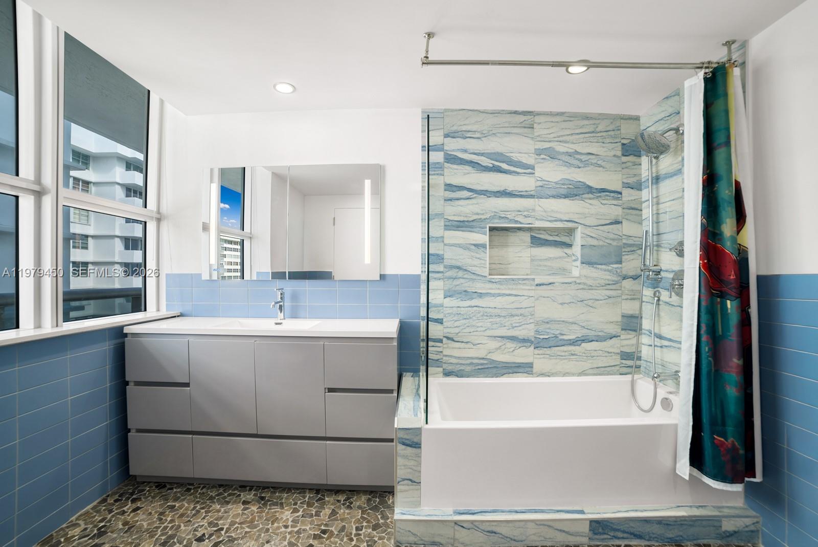 5801 Collins Ave #1200 Miami Beach, FL 33140