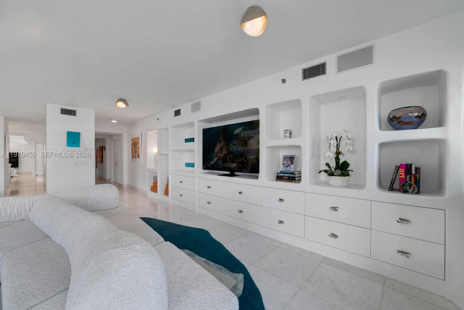 5801 Collins Ave #1200 Miami Beach, FL 33140