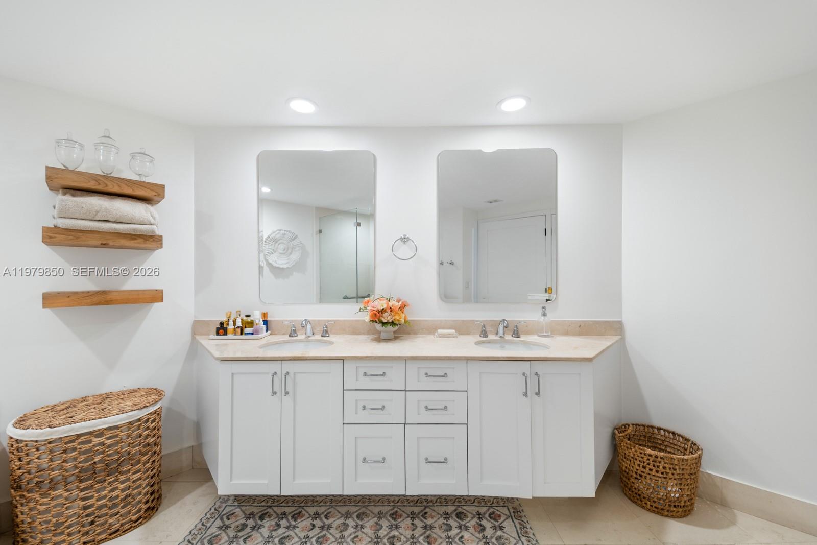 Undisclosed Address Fort Lauderdale, FL 33308