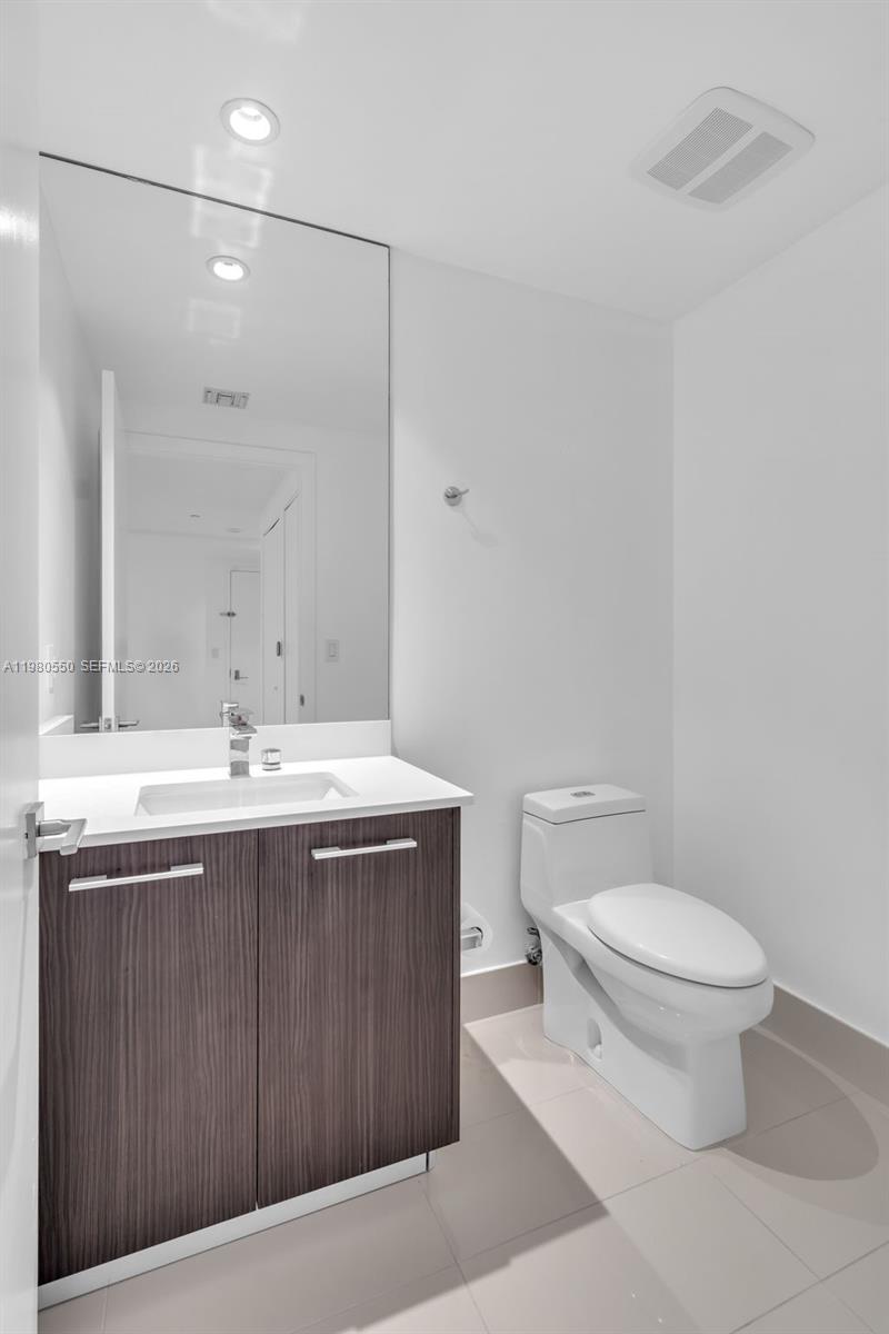 55 SW 9th St #1109 Miami, FL 33130