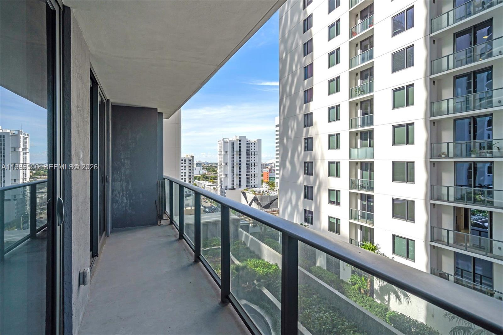 55 SW 9th St #1109 Miami, FL 33130