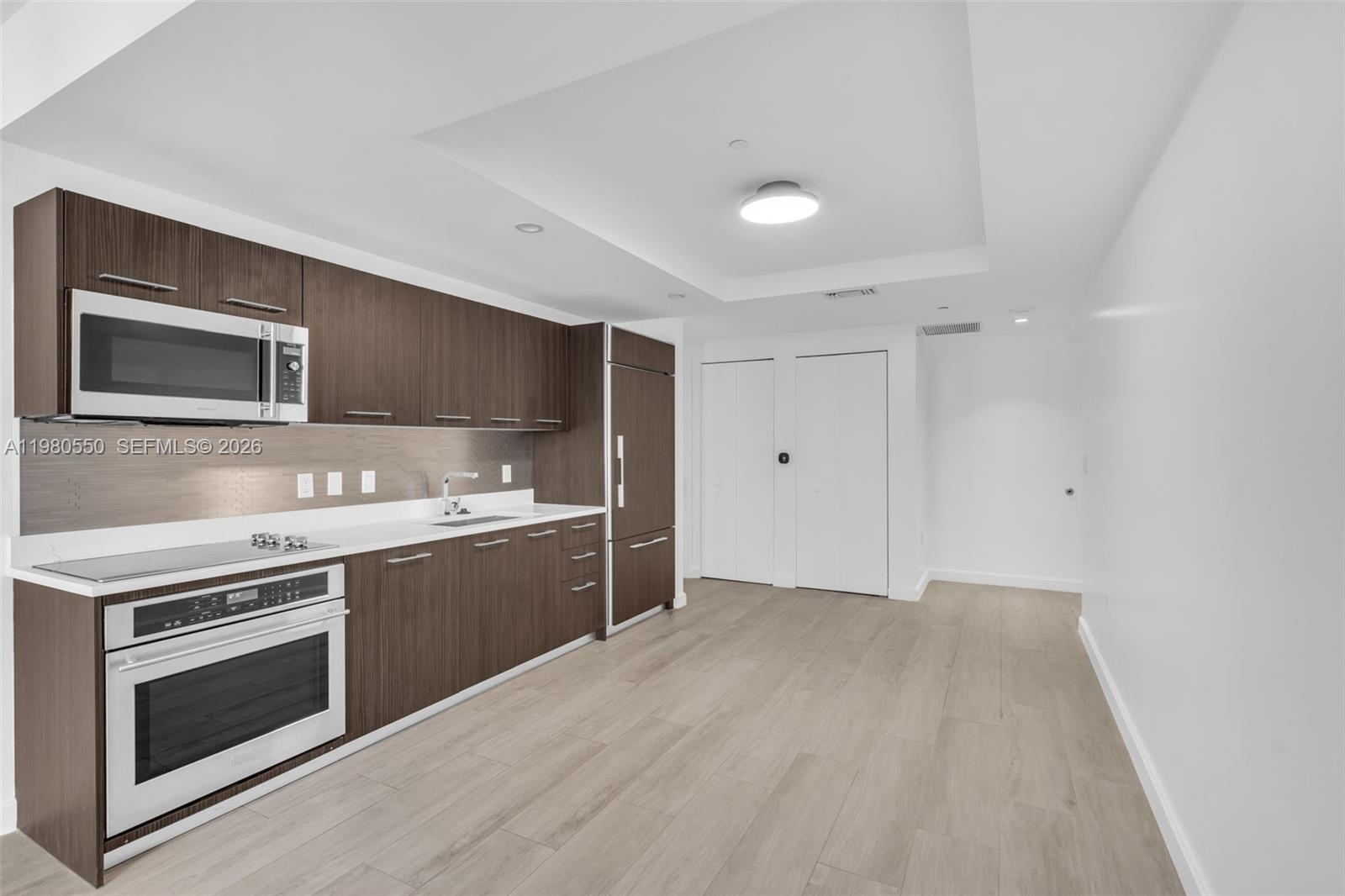 55 SW 9th St #1109 Miami, FL 33130