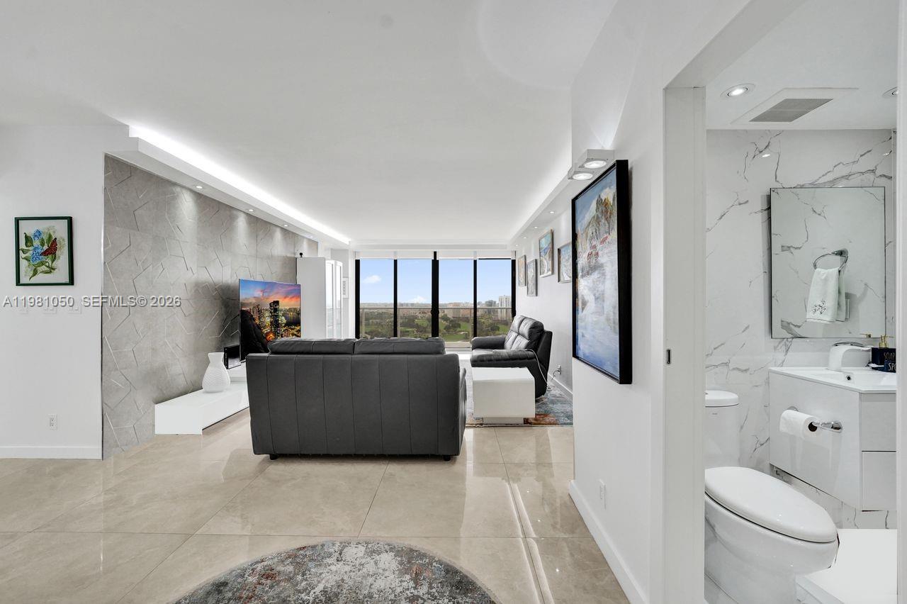 image Hamptons West9