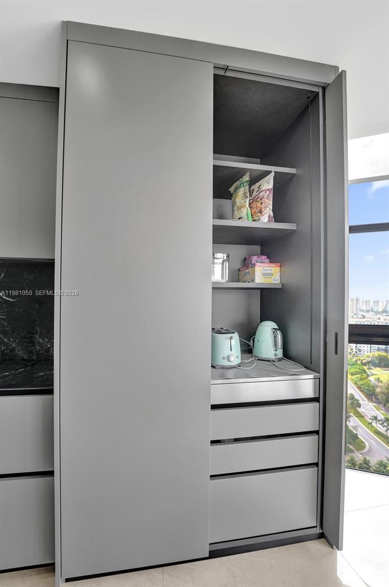 image Hamptons West28