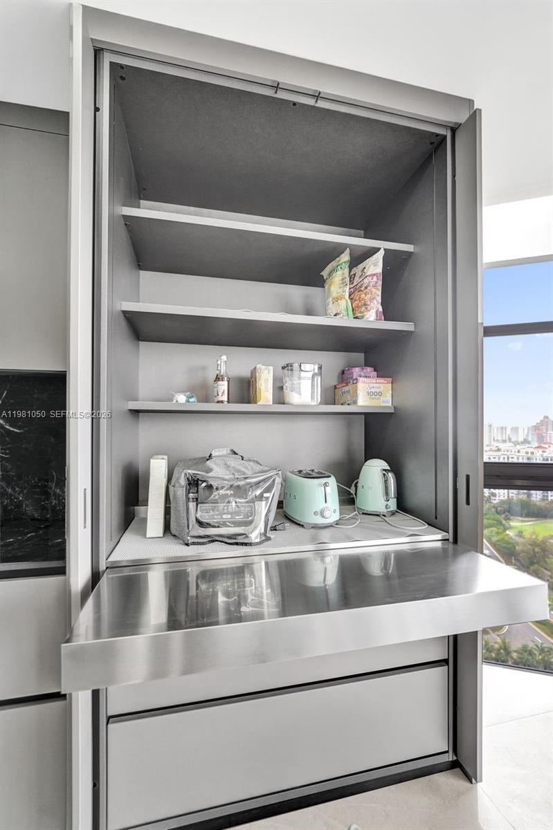 image Hamptons West31