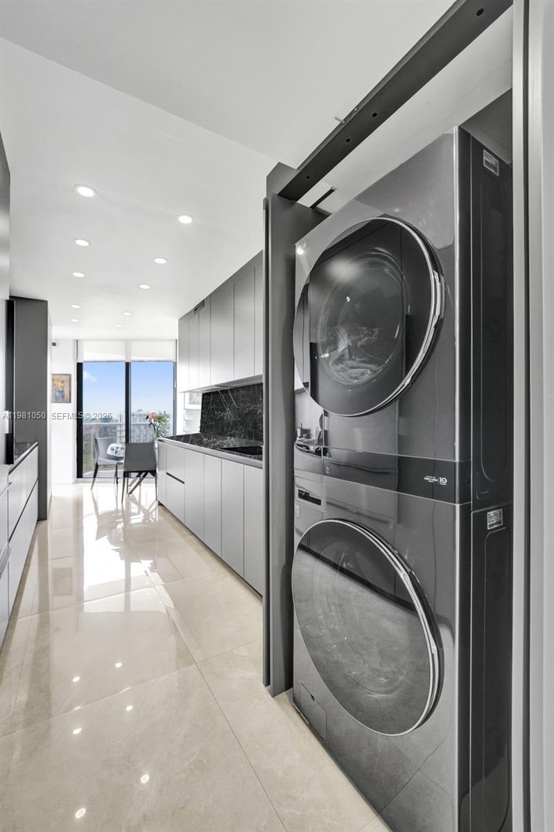 image Hamptons West35