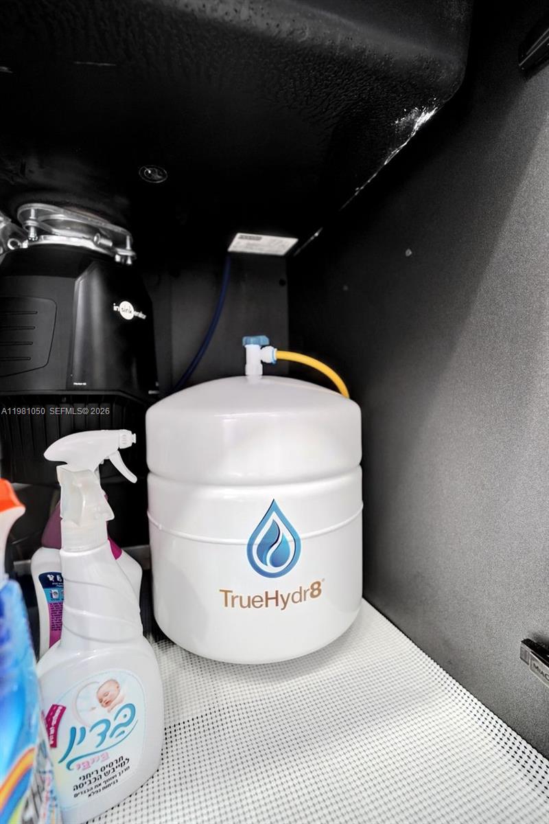 image Hamptons West37