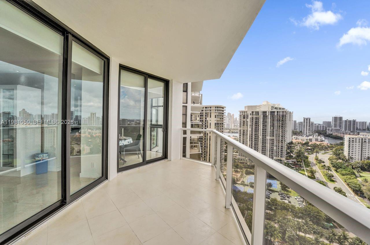 image Hamptons West58