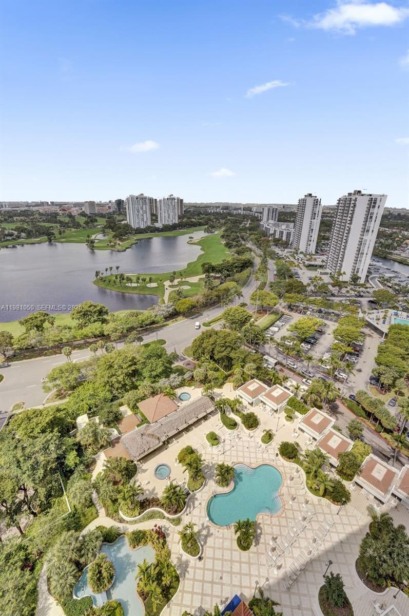 image Hamptons West59