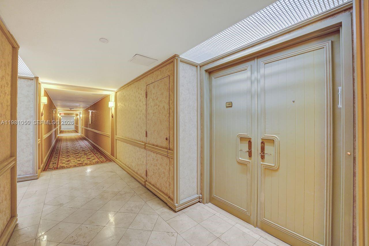 image Hamptons West60