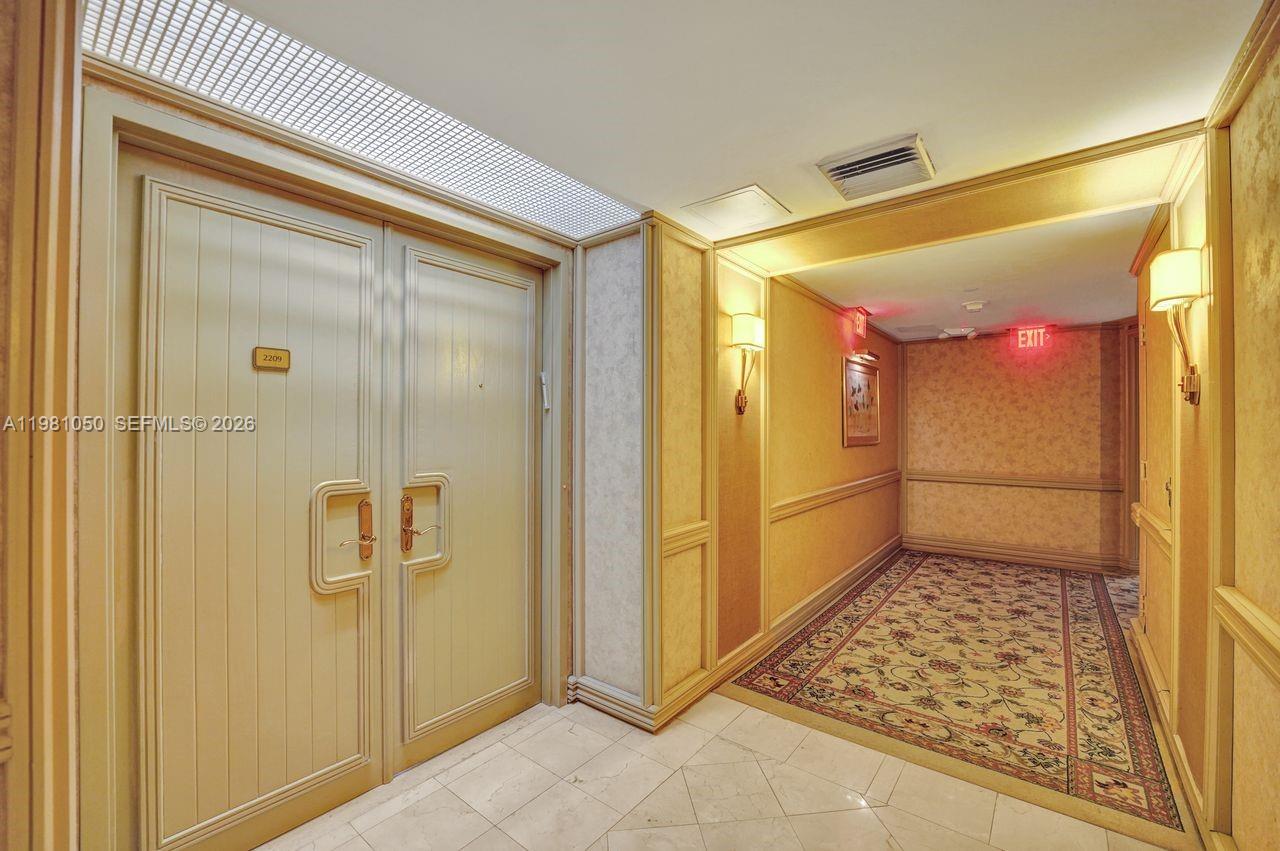 image Hamptons West61