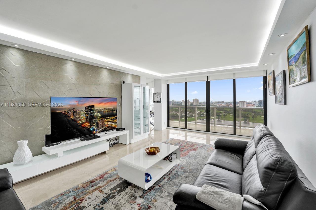 image Hamptons West7