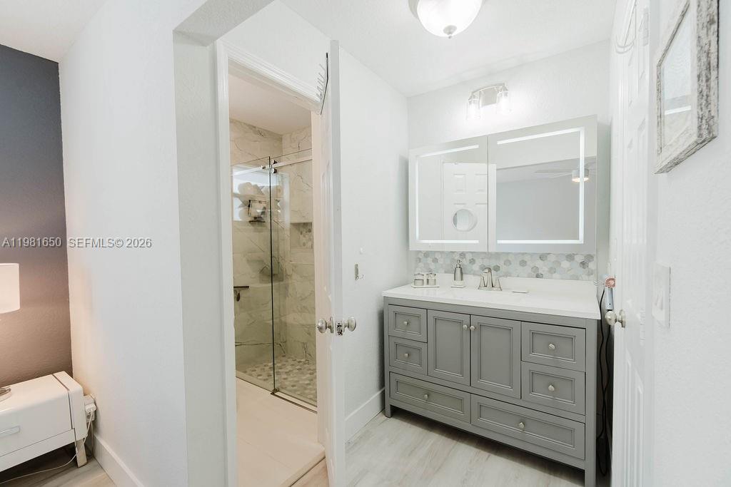 1710 NW 106th Ter Pembroke Pines, FL 33026