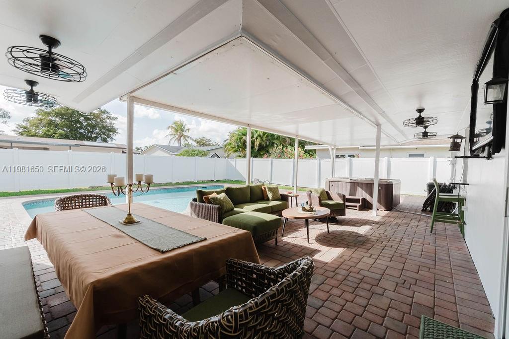 1710 NW 106th Ter Pembroke Pines, FL 33026