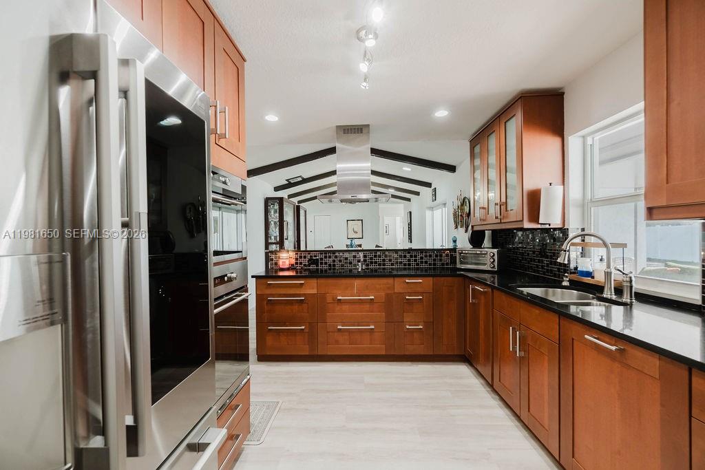 1710 NW 106th Ter Pembroke Pines, FL 33026