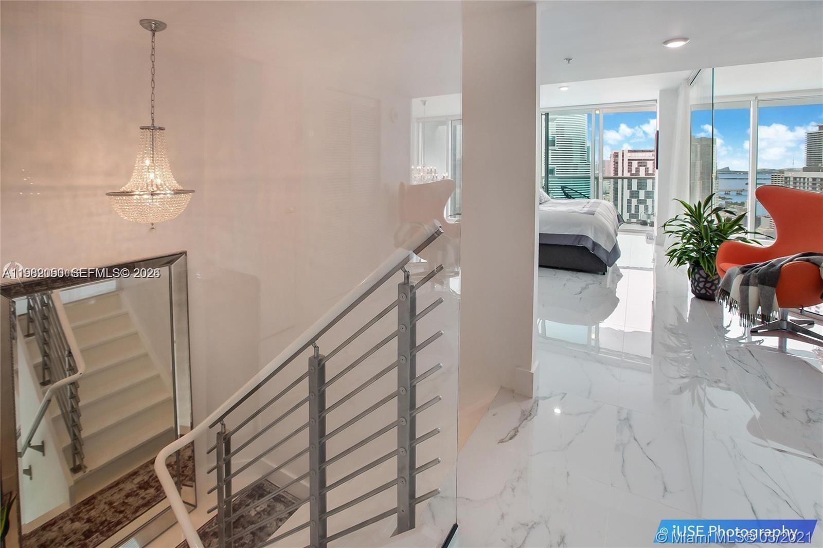 41 SE 5th St #2109 Miami, FL 33131