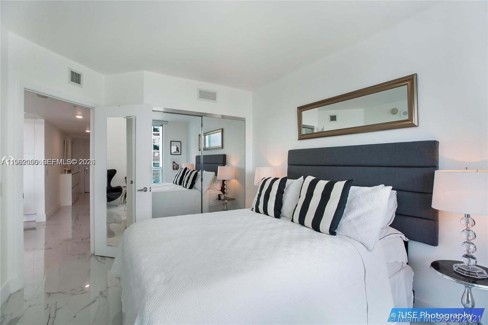 41 SE 5th St #2109 Miami, FL 33131