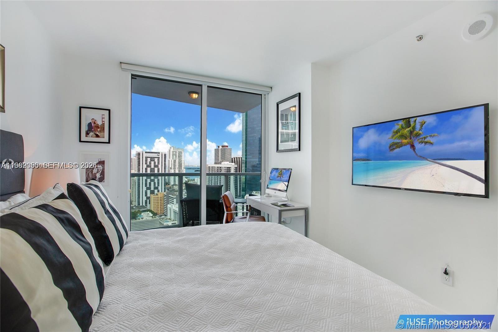 41 SE 5th St #2109 Miami, FL 33131