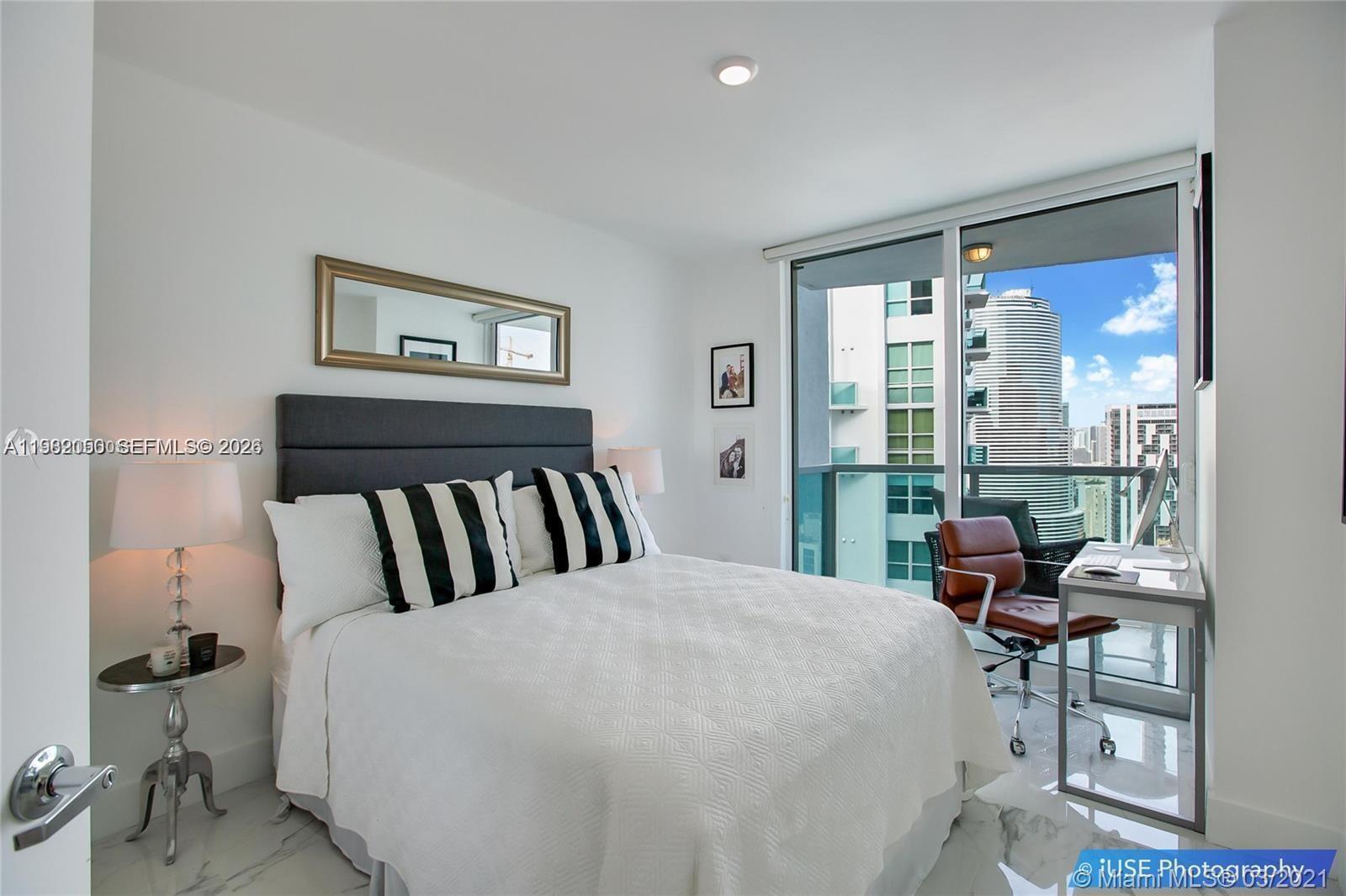 41 SE 5th St #2109 Miami, FL 33131