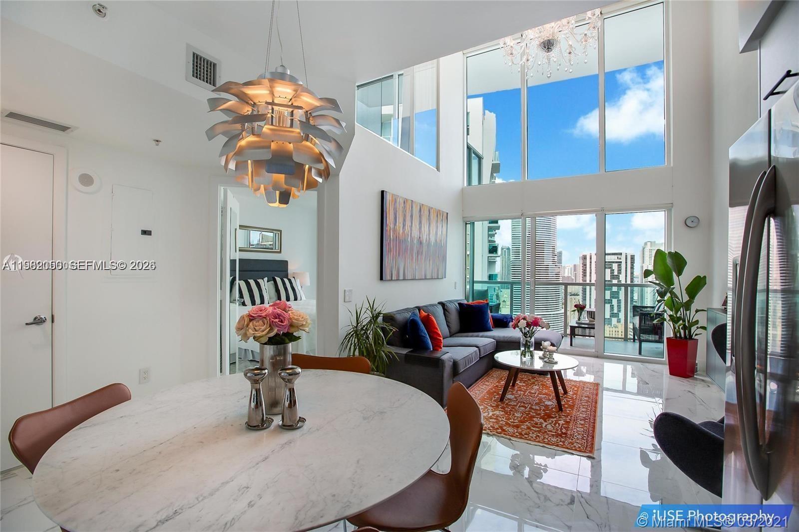 41 SE 5th St #2109 Miami, FL 33131