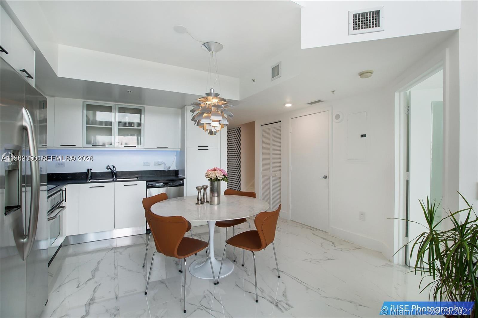 41 SE 5th St #2109 Miami, FL 33131