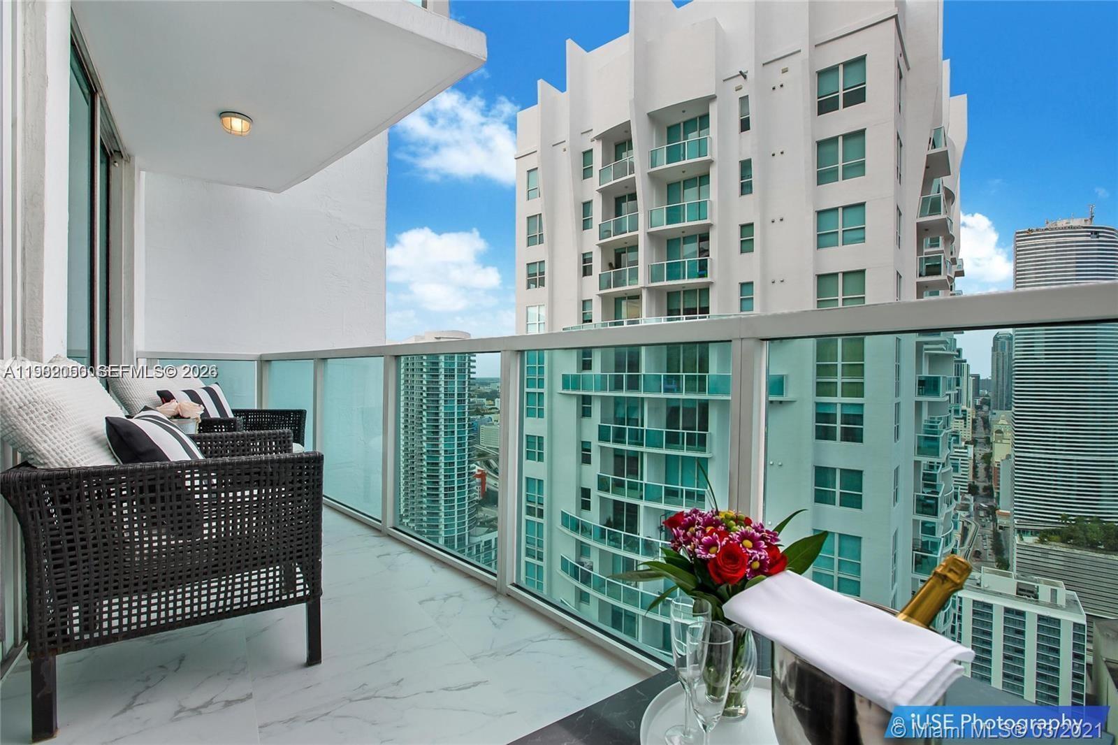 41 SE 5th St #2109 Miami, FL 33131