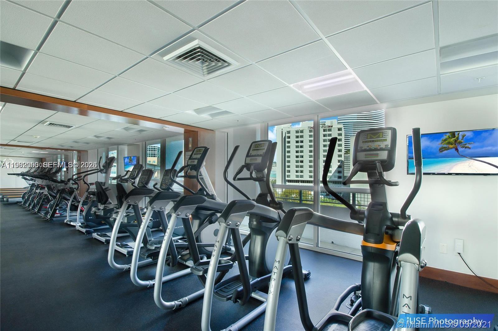 41 SE 5th St #2109 Miami, FL 33131