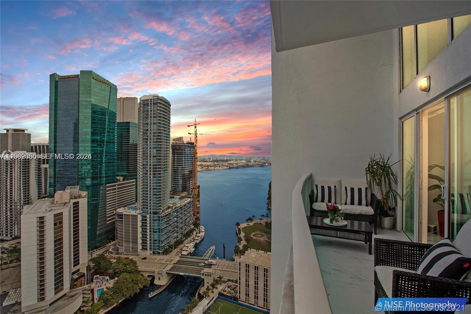 41 SE 5th St #2109 Miami, FL 33131