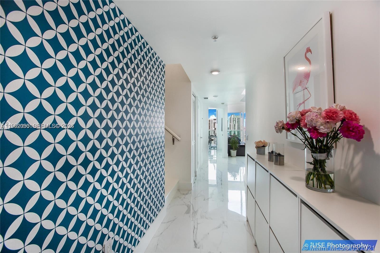 41 SE 5th St #2109 Miami, FL 33131